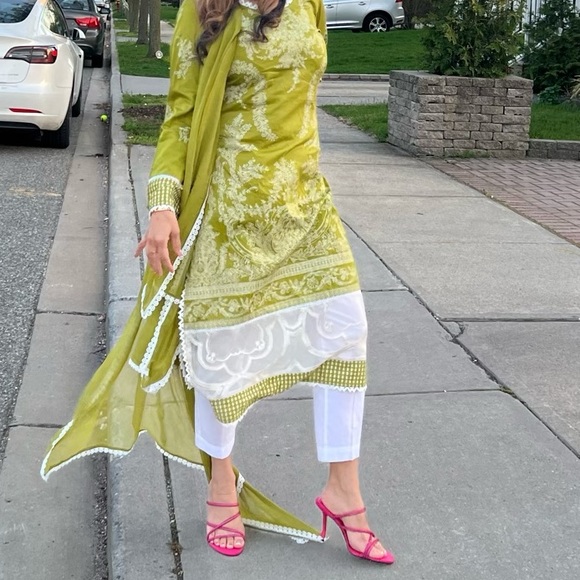 New Lawn Suit Size Small-Med - Picture 3 of 8